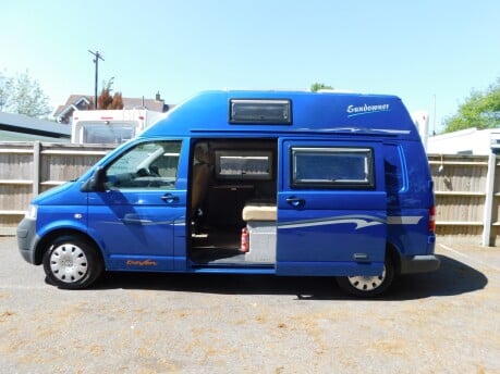 Devon Sundowner Camper Van 2 Berth Volkswagen Transporter 2.5TDi LWB 2
