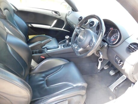 Audi TT 2.0 TDI 170 QUATTRO SPORT COUPE 15