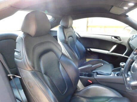 Audi TT 2.0 TDI 170 QUATTRO SPORT COUPE 16