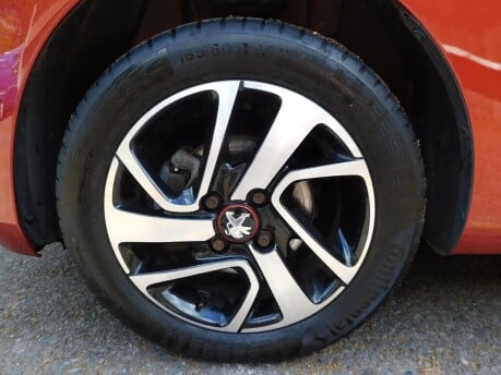 Peugeot 108 COLLECTION 1.0 5dr 13