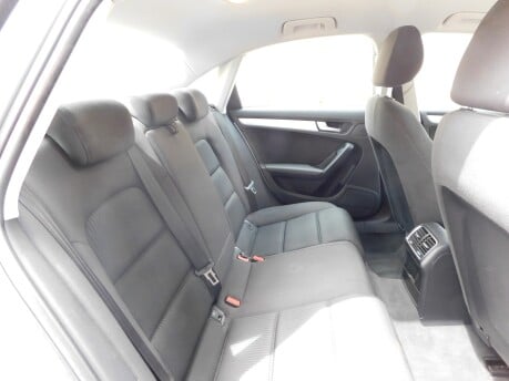 Audi A4 2.0 TDI SE MULTITRONIC AUTOMATIC 4dr 15