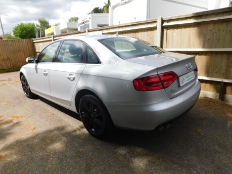 Audi A4 2.0 TDI SE MULTITRONIC AUTOMATIC 4dr 6