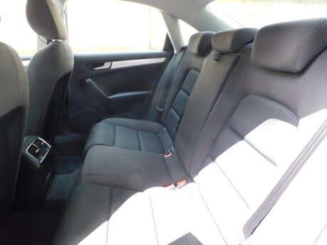 Audi A4 2.0 TDI SE MULTITRONIC AUTOMATIC 4dr 16