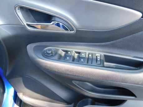 Vauxhall Mokka 1.6 EXCLUSIV S/S 5dr 17