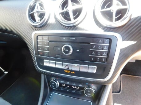 Mercedes-Benz A Class A 180 AMG LINE PREMIUM 5 Dr 13