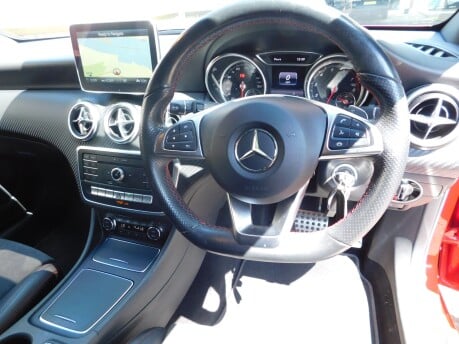 Mercedes-Benz A Class A 180 AMG LINE PREMIUM 5 Dr 10