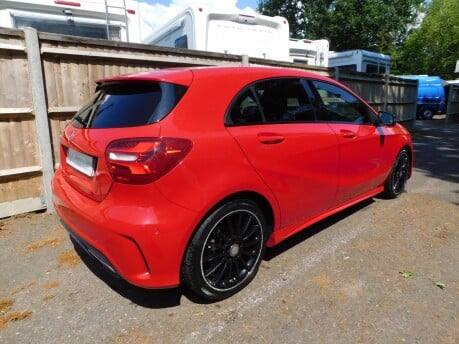 Mercedes-Benz A Class A 180 AMG LINE PREMIUM 5 Dr 4