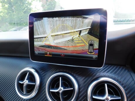 Mercedes-Benz A Class A 180 AMG LINE PREMIUM 5 Dr 12