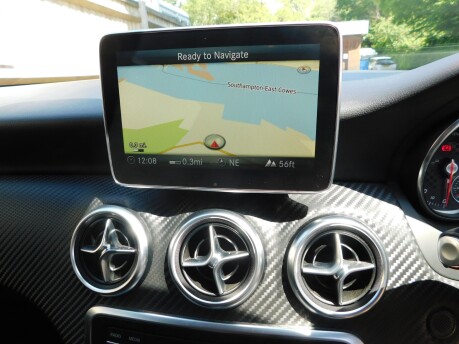 Mercedes-Benz A Class A 180 AMG LINE PREMIUM 5 Dr 11