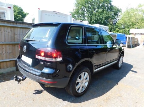 Volkswagen Touareg 2.5 TDi SE 174 5dr 4