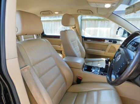 Volkswagen Touareg 2.5 TDi SE 174 5dr 14
