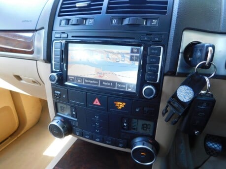 Volkswagen Touareg 2.5 TDi SE 174 5dr 11