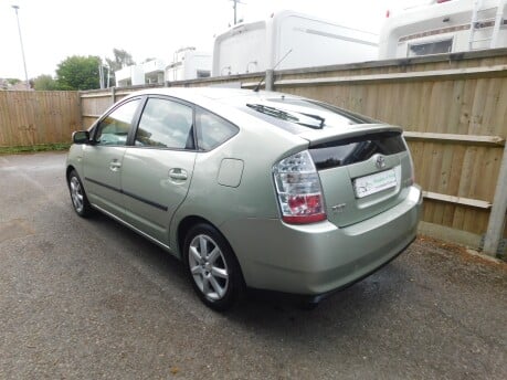 Toyota Prius T SPIRIT 1.5 VVT-I HYBRID AUTOMATIC 5dr 3