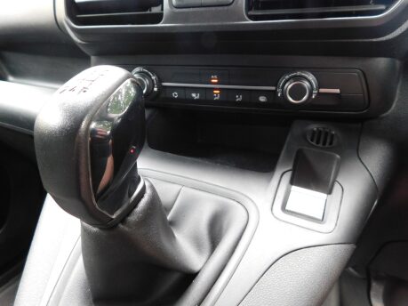 Peugeot Partner 1.5 BLUEHDI PROFESSIONAL L1 13