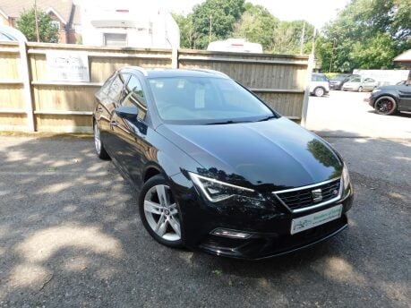 SEAT Leon 1.5 TSI EVO FR SPORT TOURER 5DR 1