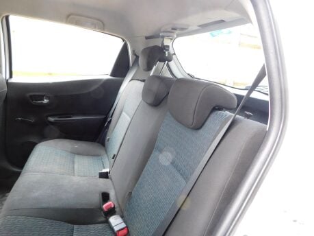 Toyota Yaris 1.4 D-4D TR 5 Dr 15