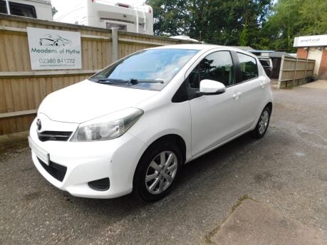 Toyota Yaris 1.4 D-4D TR 5 Dr 8