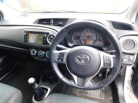 Toyota Yaris 1.4 D-4D TR 5 Dr 10