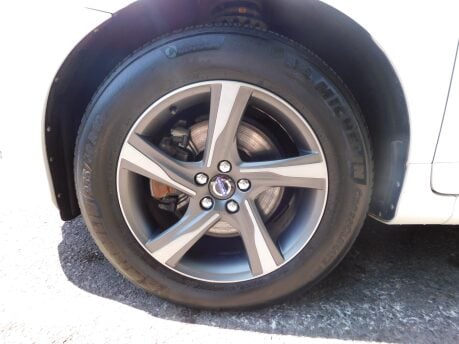 Volvo XC60 2.4 D4 R-DESIGN LUX NAV AWD 5 Dr 12