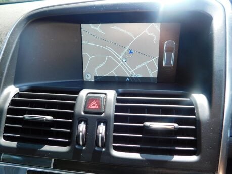 Volvo XC60 2.4 D4 R-DESIGN LUX NAV AWD 5 Dr 15