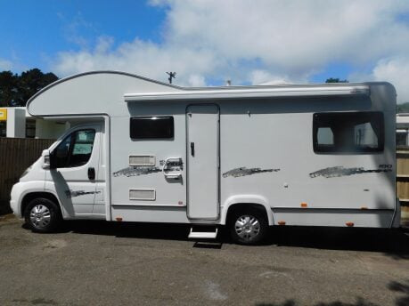 Elddis Sunseeker 180 6 Berth 6 Belt Motorhome Peugeot Boxer Chassis 2.2 Hdi 2