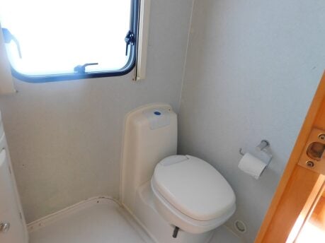 Elddis Sunseeker 180 6 Berth 6 Belt Motorhome Peugeot Boxer Chassis 2.2 Hdi 21