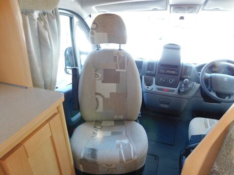 Elddis Sunseeker 180 6 Berth 6 Belt Motorhome Peugeot Boxer Chassis 2.2 Hdi 9