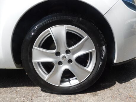 Renault Clio 1.2 EXPRESSION PLUS 16V 5 Dr 10