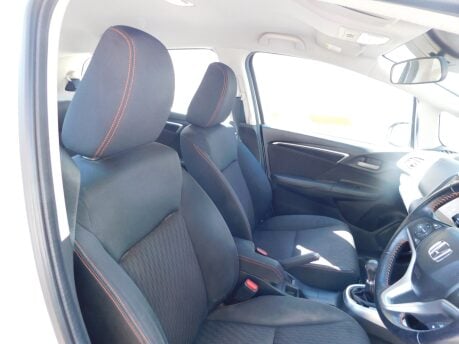 Honda Jazz 1.5 I-VTEC SPORT 5 Dr 16