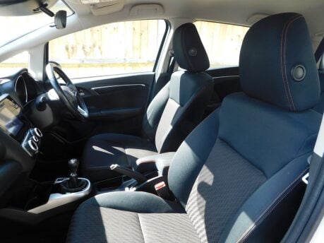 Honda Jazz 1.5 I-VTEC SPORT 5 Dr 17