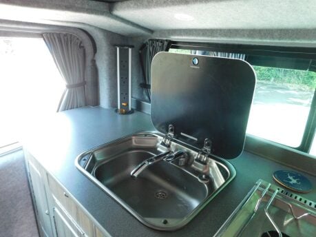 Renault Trafic SPORT SUSSEX CAMPERVAN PARADISE DELUXE 2.0 ENERGY DCI AUTOMATIC 18