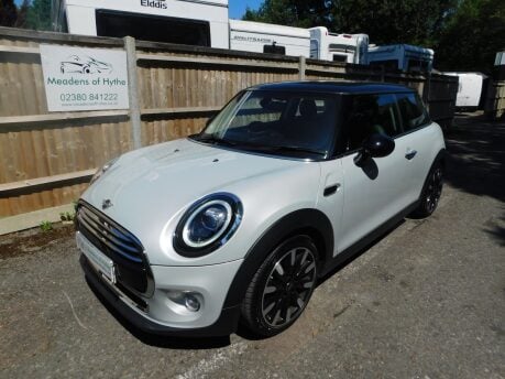 Mini Hatch 1.5 COOPER EXCLUSIVE 3 Dr 8