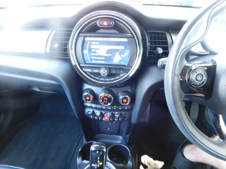 Mini Hatch 1.5 COOPER EXCLUSIVE 3 Dr 11
