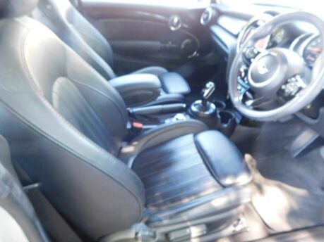 Mini Hatch 1.5 COOPER EXCLUSIVE 3 Dr 18