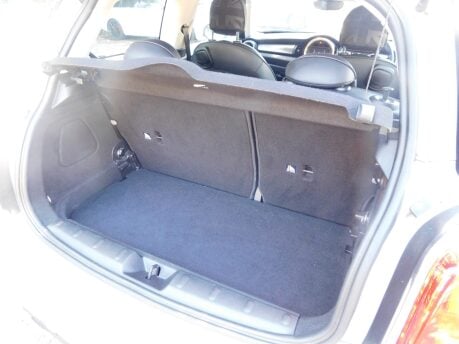 Mini Hatch 1.5 COOPER EXCLUSIVE 3 Dr 23