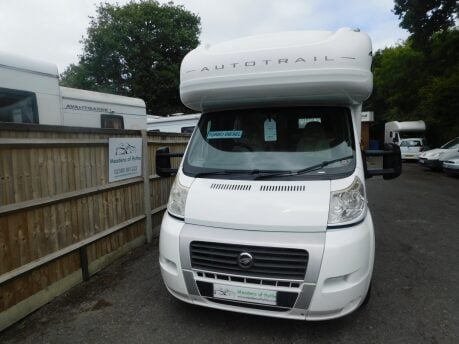 Auto-Trail Tracker EKS SE 2 Berth Motorhome 2.3 D 5