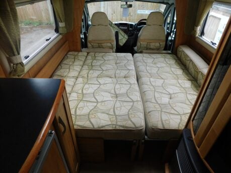Auto-Trail Tracker EKS SE 2 Berth Motorhome 2.3 D 13
