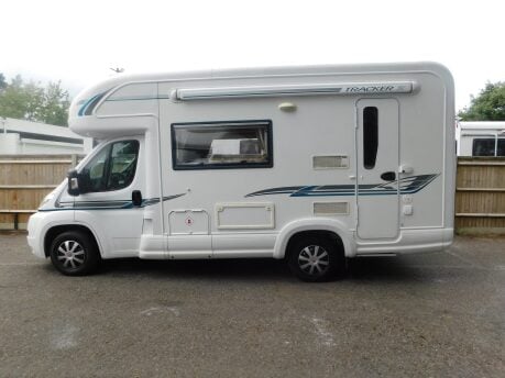 Auto-Trail Tracker EKS SE 2 Berth Motorhome 2.3 D 2