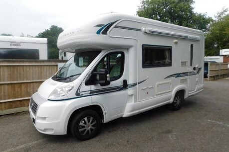 Auto-Trail Tracker EKS SE 2 Berth Motorhome 2.3 D