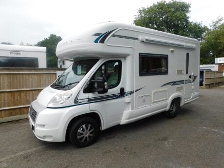 Auto-Trail Tracker EKS SE 2 Berth Motorhome 2.3 D 1