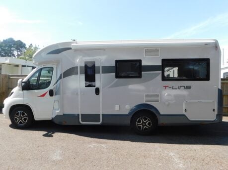 Roller Team T-Line 700 6 BERTH AUTOMATIC MOTORHOME FIAT DUCATO M/JET 140 2