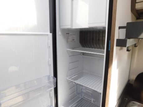 Roller Team T-Line 700 6 BERTH AUTOMATIC MOTORHOME FIAT DUCATO M/JET 140 19