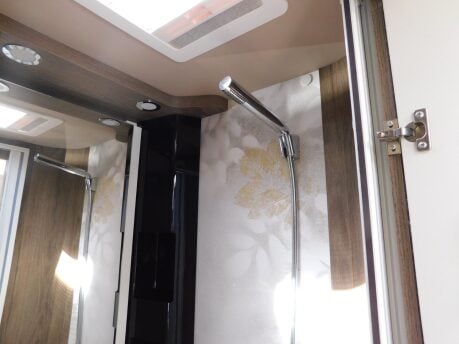 Roller Team T-Line 700 6 BERTH AUTOMATIC MOTORHOME FIAT DUCATO M/JET 140 26