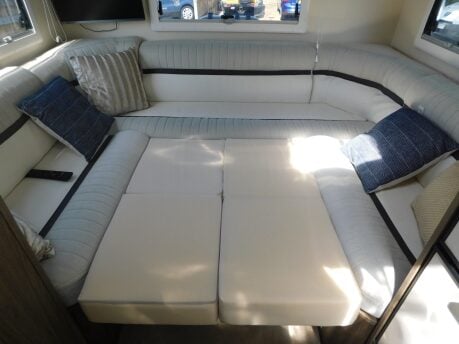Roller Team T-Line 700 6 BERTH AUTOMATIC MOTORHOME FIAT DUCATO M/JET 140 23