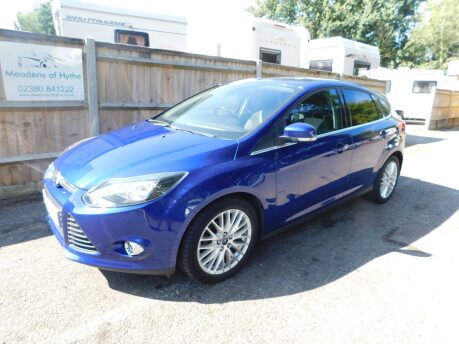 Ford Focus 1.6 ZETEC NAVIGATOR AUTOMATIC 5dr 8