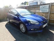 Ford Focus 1.6 ZETEC NAVIGATOR AUTOMATIC 5dr 2
