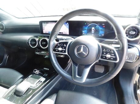 Mercedes-Benz A Class A180d SPORT EXECUTIVE AUTOMATIC 5dr 14