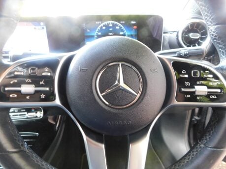 Mercedes-Benz A Class A180d SPORT EXECUTIVE AUTOMATIC 5dr 19