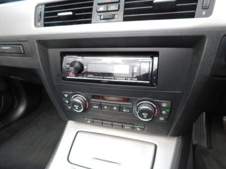 BMW 3 Series 320d SE HIGHLINE 2dr Convertible 13