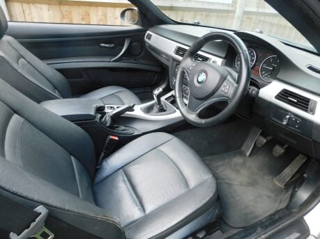 BMW 3 Series 320d SE HIGHLINE 2dr Convertible 14
